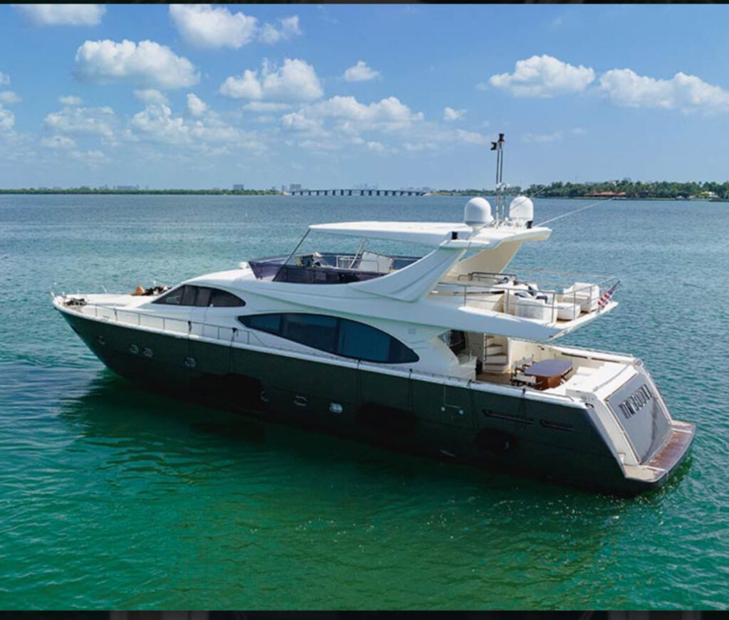 2020 Ferretti 82 Rental Miami – All-Inclusive Luxury Yacht Charter